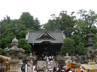 新勝寺仁王門