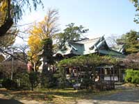 半田稲荷神社境内