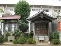 古録天神社離れの矢付稲荷