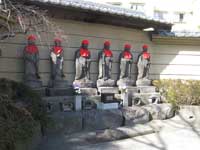 霊巌寺六地蔵