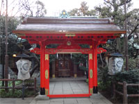 愛宕神社丹塗の門
