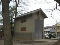 髙城神社戸隠山車庫