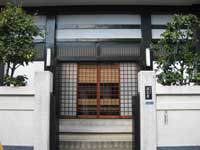 蓮窓寺玄関
