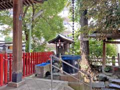 三河島稲荷神社境内社