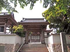 泉蔵寺山門