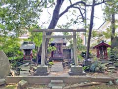 旭町熱田神社境内境内社