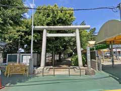 飯山満町神明神社鳥居