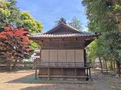 飯山満町神明神社神楽殿