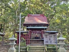 小室八幡神社本殿