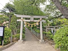 滝台八幡神社鳥居