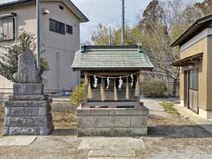 山木白幡神社境内社八坂・疱瘡・辨財天