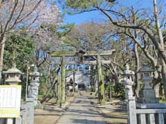 飯香岡八幡宮鳥居