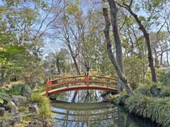 飯香岡八幡宮境内