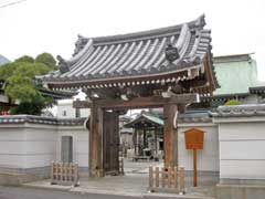 徳蔵寺山門