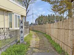 柏井町天満神社参道