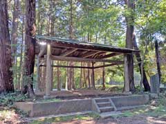 中根鳥見神社相撲土俵