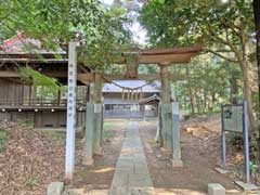 浦部鳥見神社鳥居