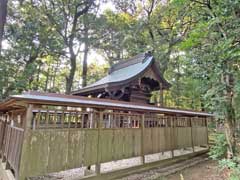 浦部鳥見神社本殿