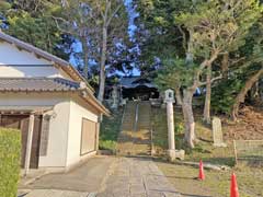 小沢諏訪神社参道