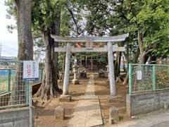 谷地川八幡神社鳥居