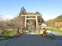 天津神明神社参道