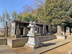 船戸天満神社境内石祠