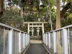 根本金山神社鳥居