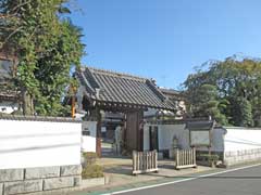 宝藏院山門