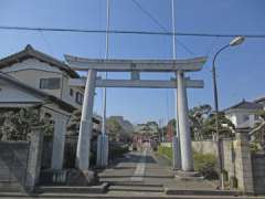 八幡神社鳥居