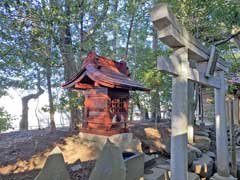 平和台大宮神社境内社八重塚稲荷神社