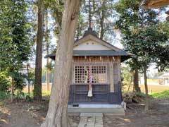 平方香取神社境内大杉神社神輿庫