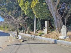 名都借香取神社石造物
