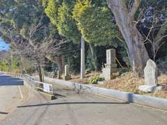 名都借香取神社石造物