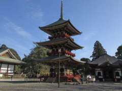 新勝寺三重塔