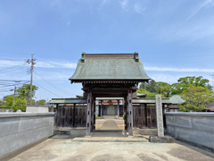 新照寺山門