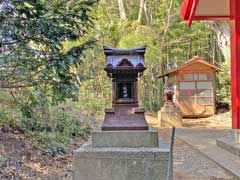 青菅稲荷神社境内社八坂神社