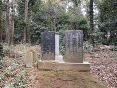 萩山新田諏訪神社出羽三山石碑