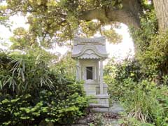 岩富浅間神社境内社