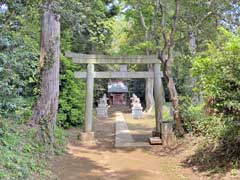 寺崎南六所神社鳥居