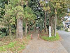 山崎八幡神社参道