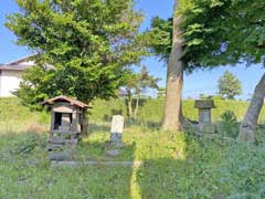 上本佐倉五良神社境内石祠