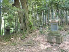 尾上住吉神社境内石祠群