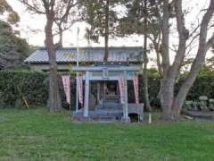 境内社新井稲荷神社