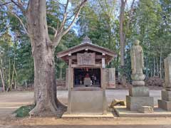 飯綱神社境内30番大師堂