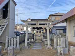 萱田下時平神社鳥居