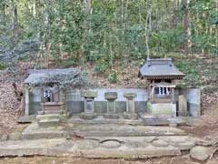 勝田駒形神社境内社