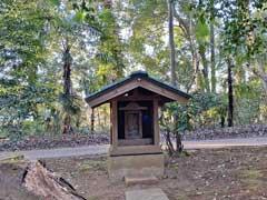 上高野駒形神社境内疱瘡神