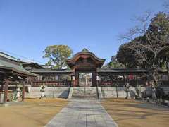 饒津神社向唐門