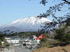 境内から臨む岩手山