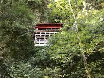 満願寺奥之院